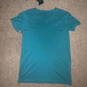 American Eagle v neck t shirt